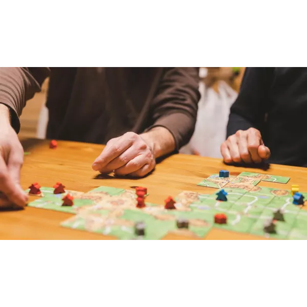 Quel jeu de société choisir à deux ? Conseils et inspirations pour les duos passionnés